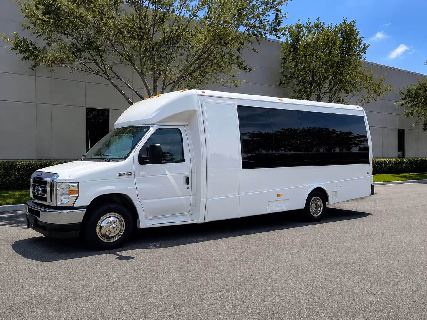 bus rentals for bands and performers traveling through lauderhill