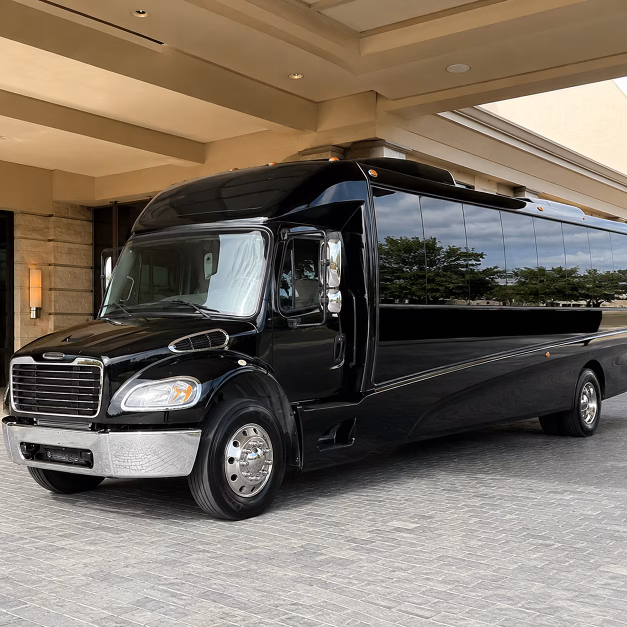 lauderhill 35 passenger minibus